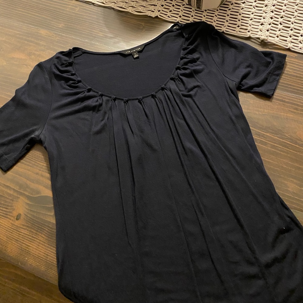 The Limited Soft Navy Tee. Cute detail at Neck. Size Small.
